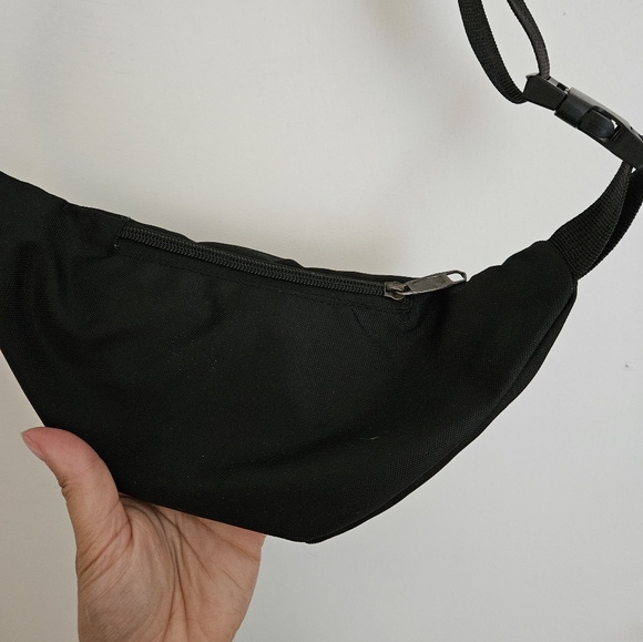 Black cross body bag - Picture 2 of 4